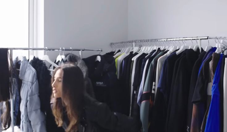 这些人的鞋子适合寻找运动员，包括步行，也适合那些人想要佩戴消费者的人看时尚的人 ?