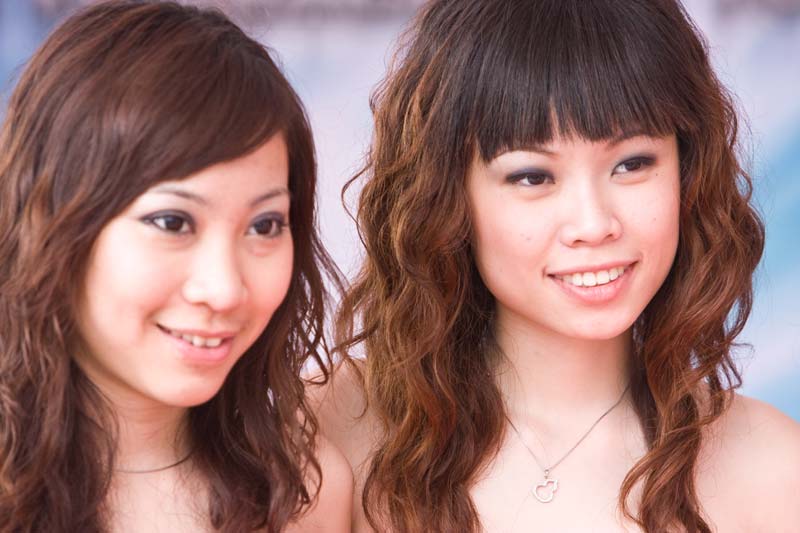two smiling girls Malaysia Pictures - Kuala Lumpur Pictures