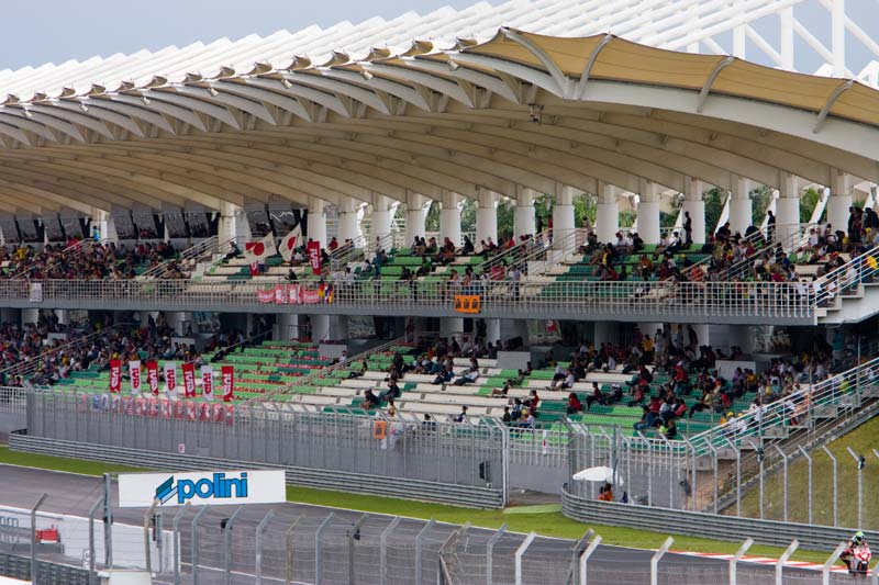 watching the races Malaysia Pictures - Kuala Lumpur Pictures