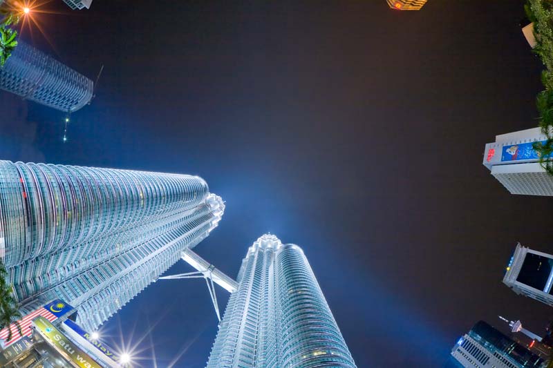 Looking up KLCC Malaysia Pictures - Kuala Lumpur Pictures