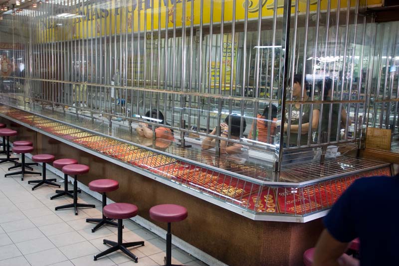 Jewelry behind bars Malaysia Pictures - Kuala Lumpur Pictures
