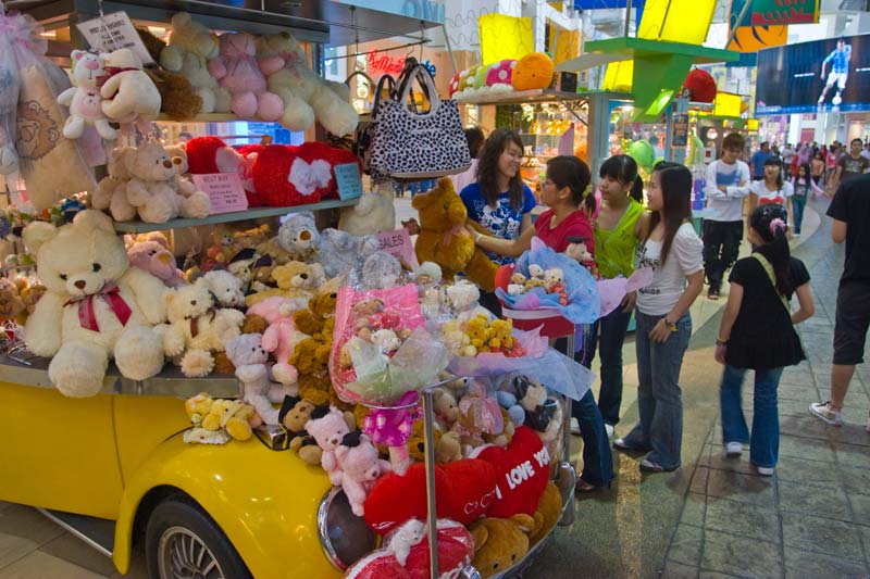 Shopping Mall Bears Malaysia Pictures - Kuala Lumpur Pictures