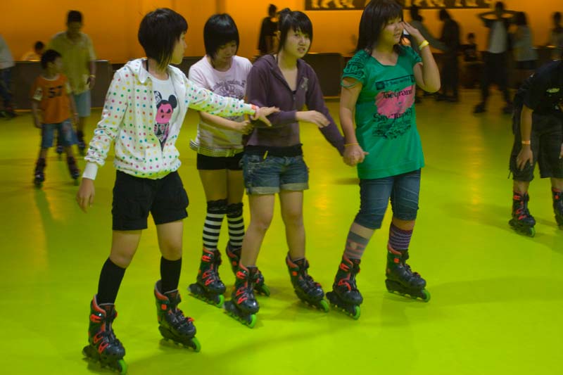 mall skating group Malaysia Pictures - Kuala Lumpur Pictures