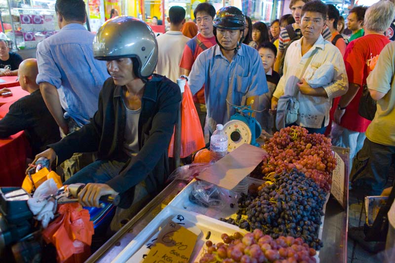 Grape Sales on Bike Malaysia Pictures - Kuala Lumpur Pictures